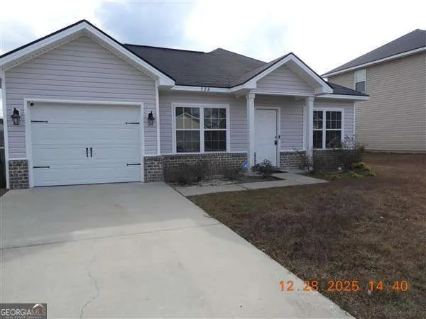 $1,750 | 326 Alcott Circle, Hinesville, GA 31313