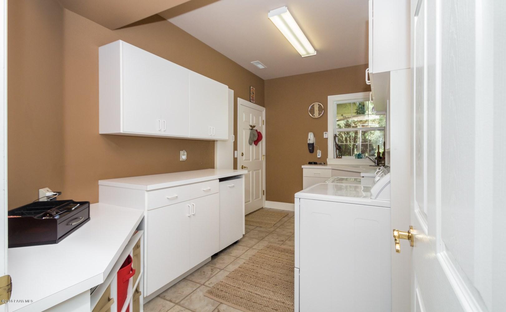 2535 West Bard Ranch Road Prescott, AZ 86305 - Photo 20 of 39 Large Sunny Laundry Room