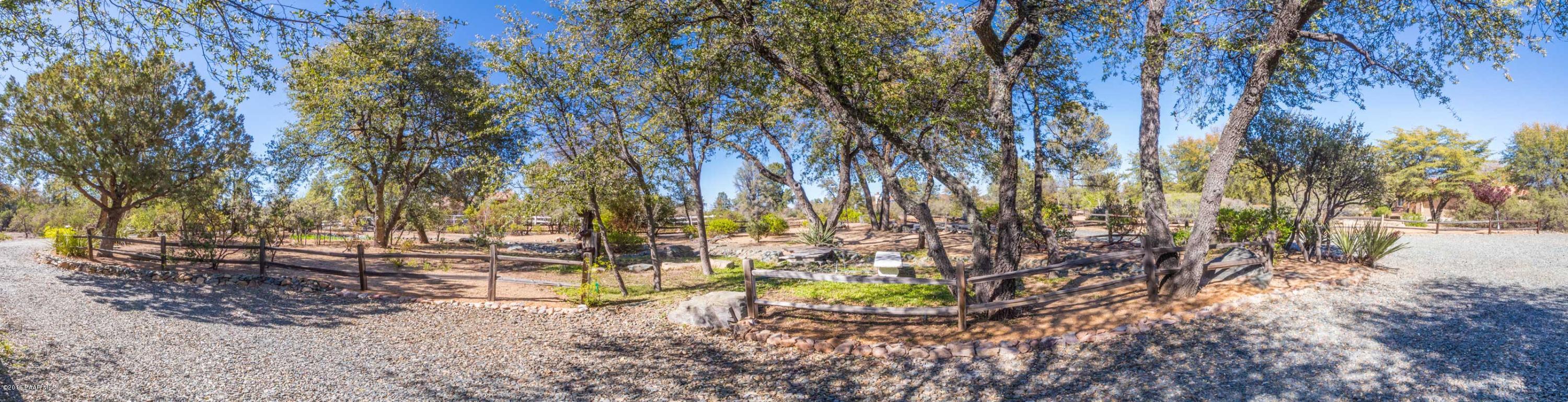 2535 West Bard Ranch Road Prescott, AZ 86305 - Photo 34 of 39 Roomy Circular Driveway