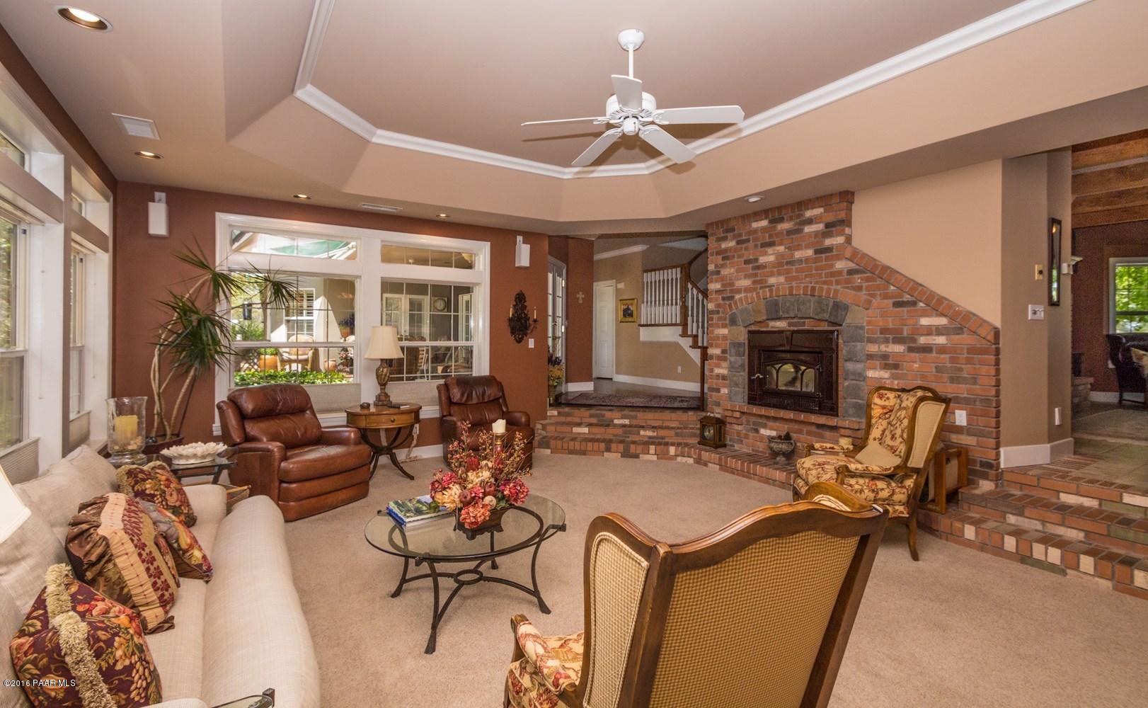 2535 West Bard Ranch Road Prescott, AZ 86305 - Photo 8 of 39 Tray Ceiling Living Room
