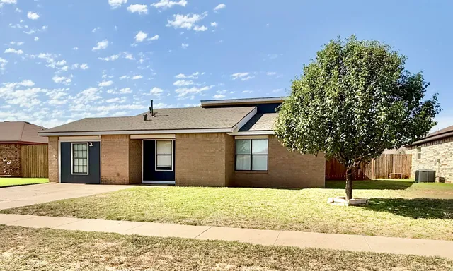 $155,000 | 305 East 19th Street, Wolfforth, TX 79382