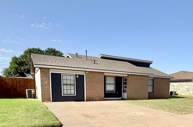 $155,000 | 305 East 19th Street, Wolfforth, TX 79382