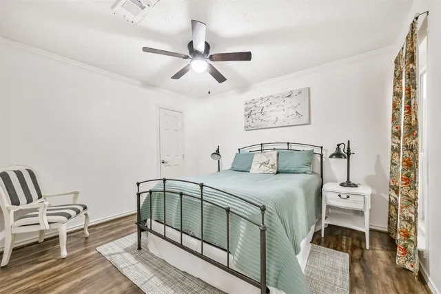 $2,200 | 3007 Chester Drive, Pearland, TX 77584