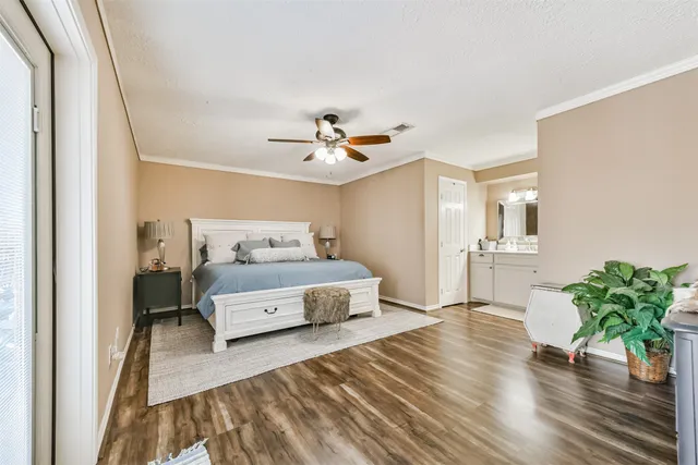 $2,200 | 3007 Chester Drive, Pearland, TX 77584