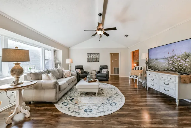 $2,200 | 3007 Chester Drive, Pearland, TX 77584