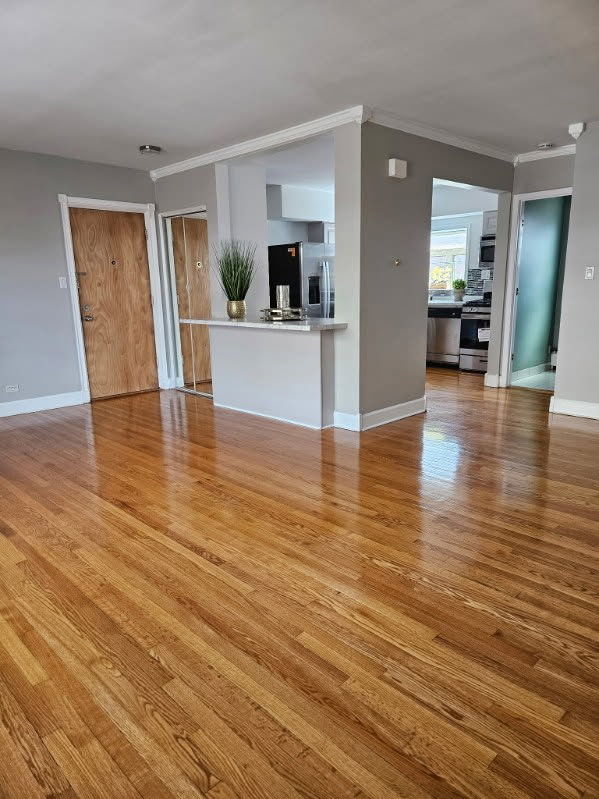 7526 North Ridge Boulevard, Unit 3W Chicago, IL 60645 - Photo 2 of 11