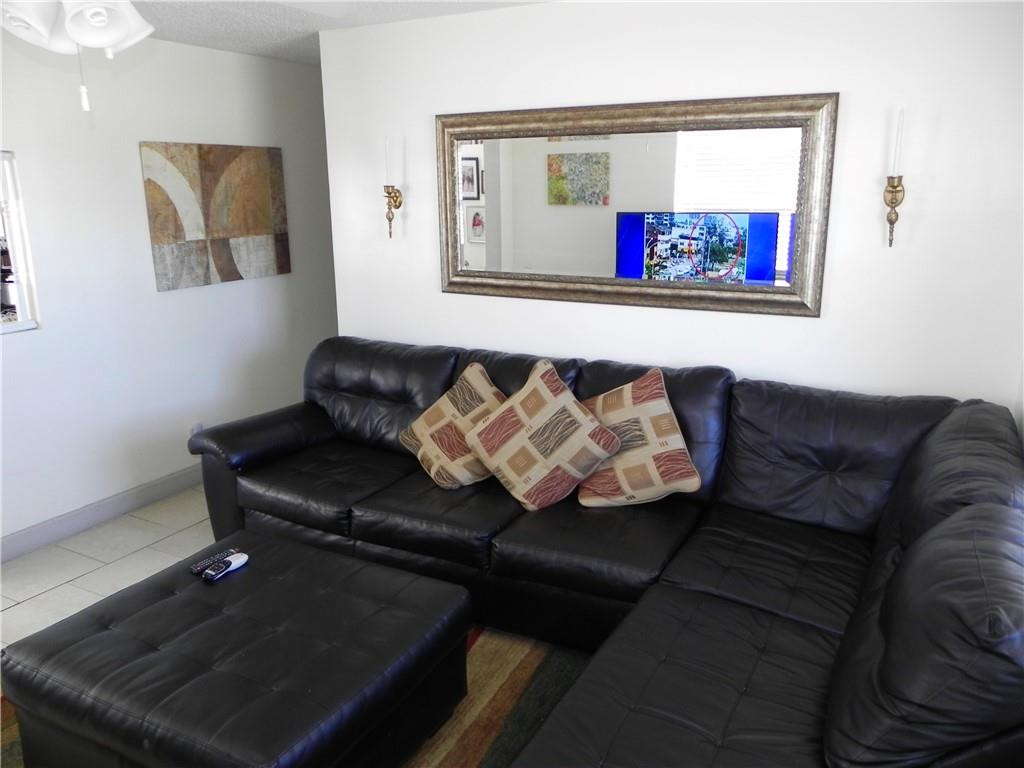 5869 Coconut Road West Palm Beach, FL 33413 - Photo 4 of 21 Photo 4