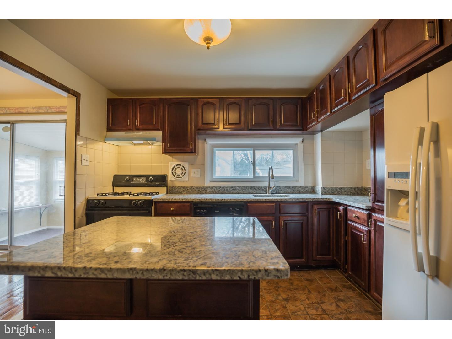 818 Rennard Street Philadelphia, PA 19116 - Photo 14 of 25