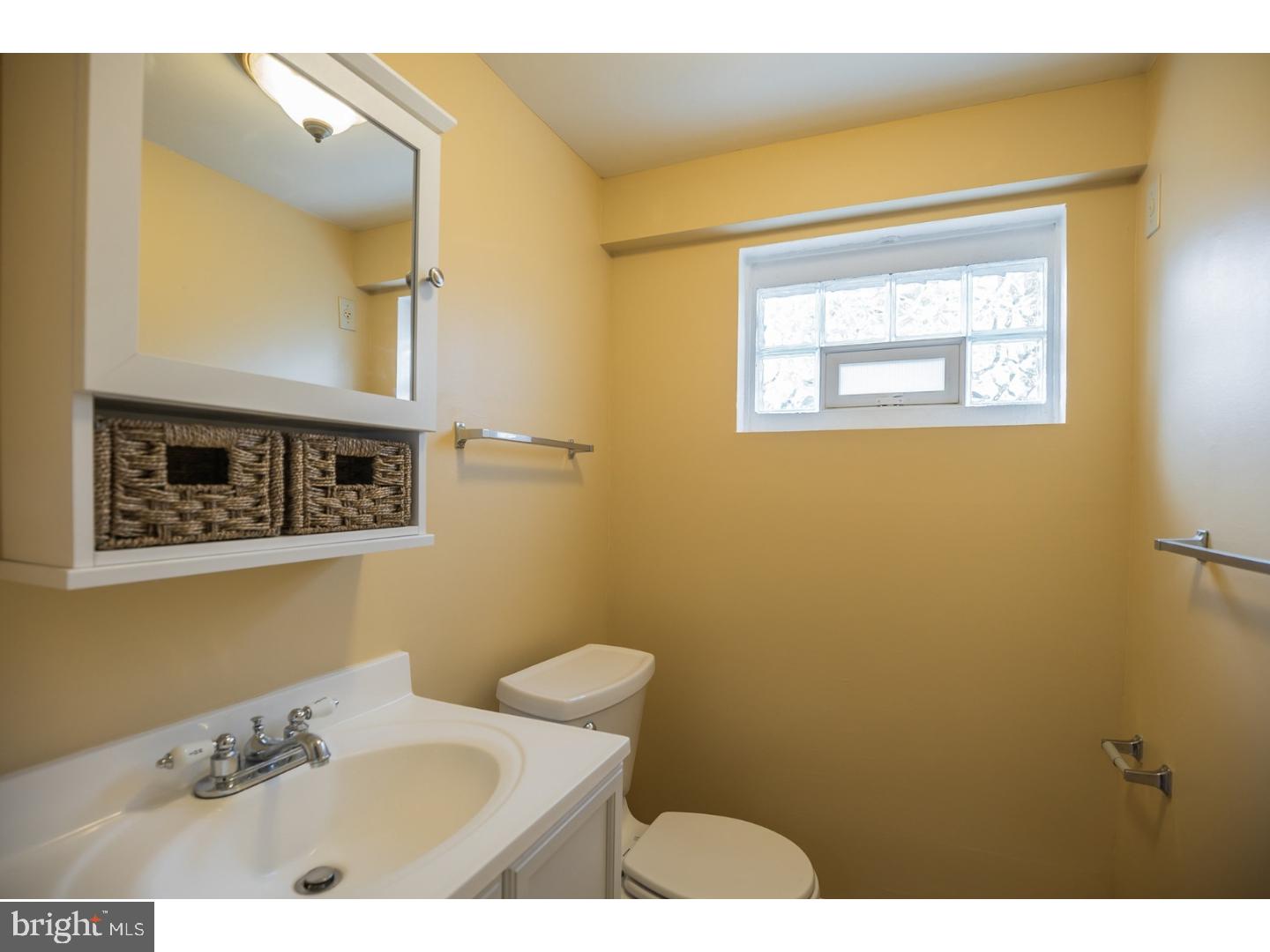 818 Rennard Street Philadelphia, PA 19116 - Photo 18 of 25