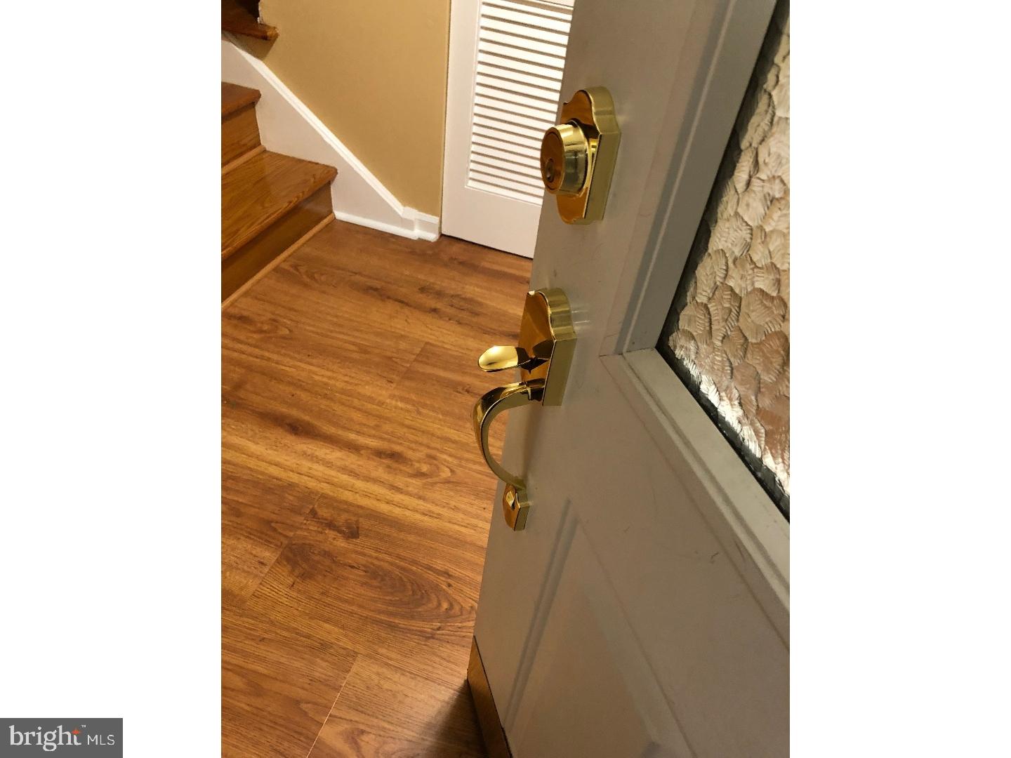 818 Rennard Street Philadelphia, PA 19116 - Photo 3 of 25