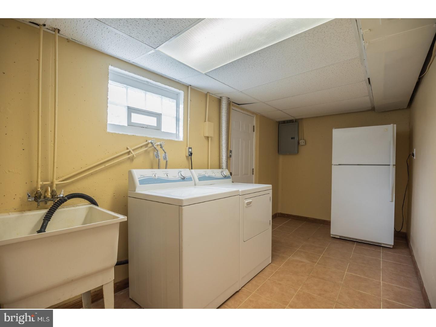 818 Rennard Street Philadelphia, PA 19116 - Photo 24 of 25