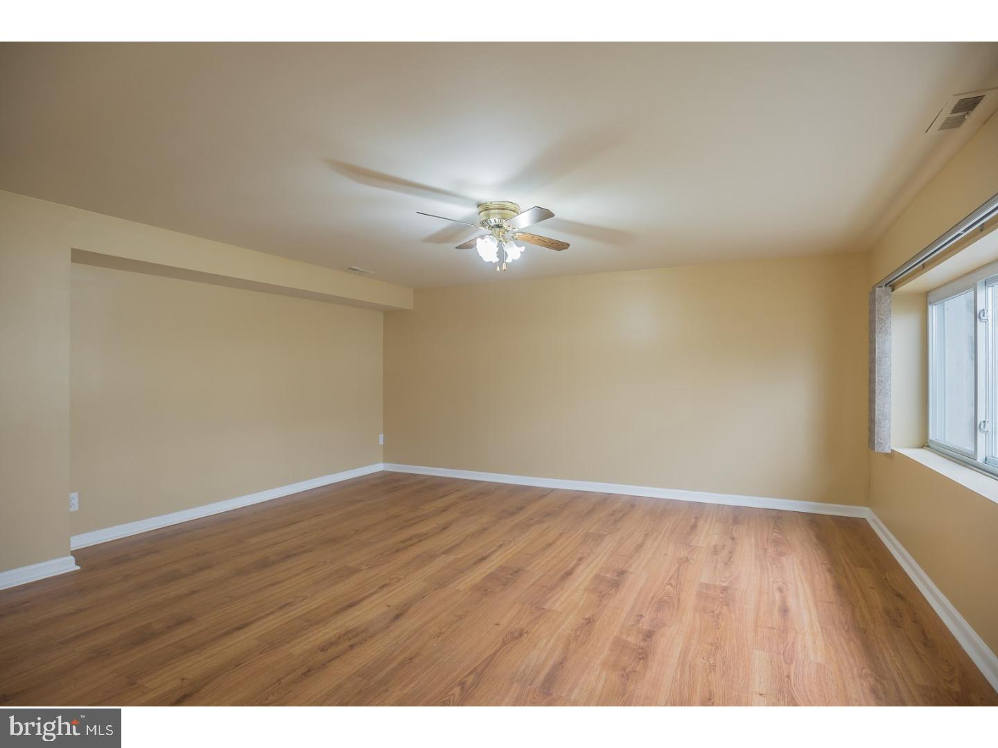 818 Rennard Street Philadelphia, PA 19116 - Photo 5 of 25