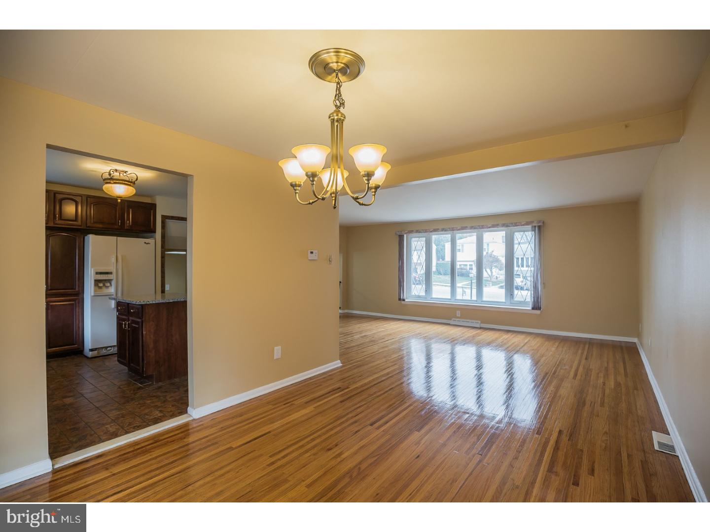 818 Rennard Street Philadelphia, PA 19116 - Photo 10 of 25