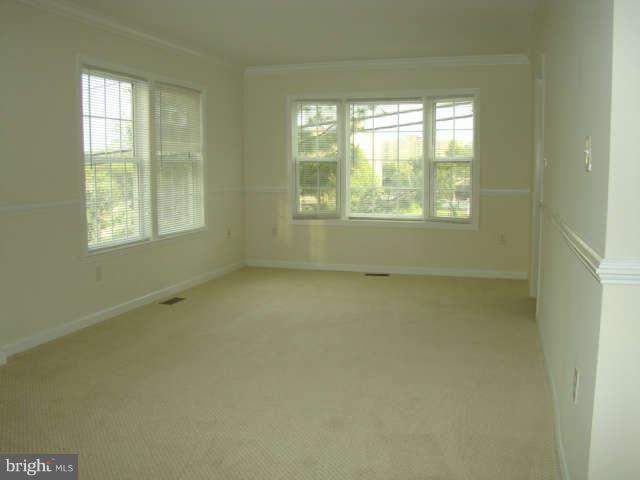 2687 24th Road South Arlington, VA 22206 - Photo 15 of 24 Living Room