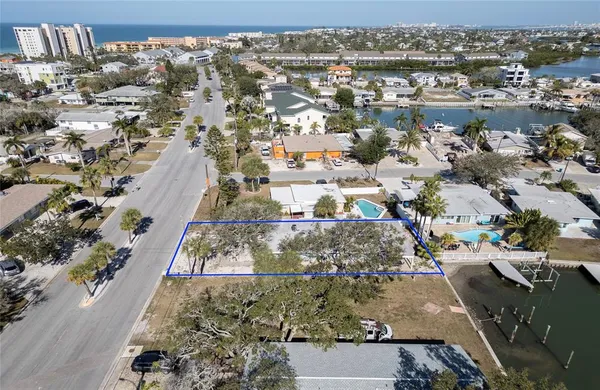$3,400 | 717 East Gulf Boulevard, Unit 3, Indian Rocks Beach, FL 33785