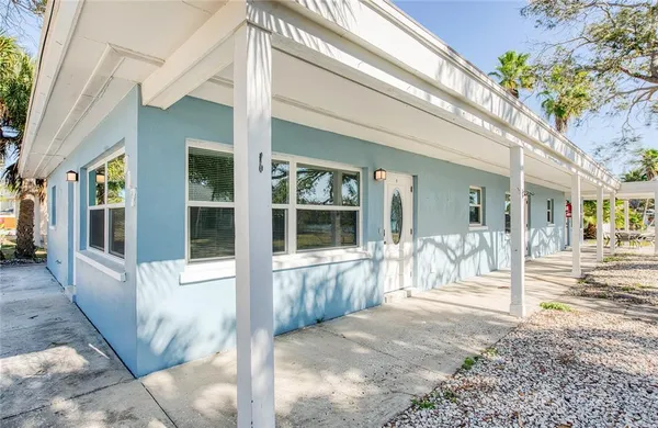$3,400 | 717 East Gulf Boulevard, Unit 3, Indian Rocks Beach, FL 33785