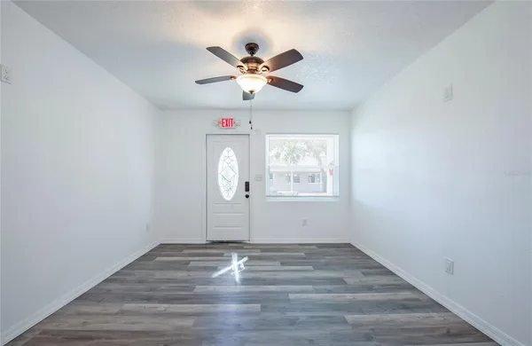 $3,400 | 717 East Gulf Boulevard, Unit 3, Indian Rocks Beach, FL 33785