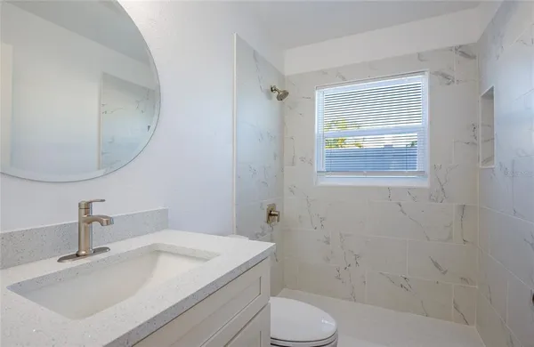 $3,400 | 717 East Gulf Boulevard, Unit 3, Indian Rocks Beach, FL 33785