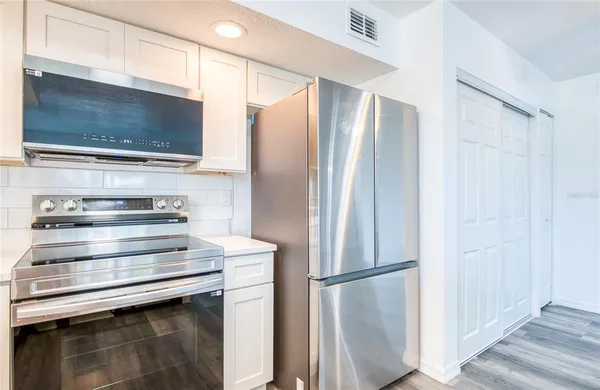 $3,400 | 717 East Gulf Boulevard, Unit 3, Indian Rocks Beach, FL 33785