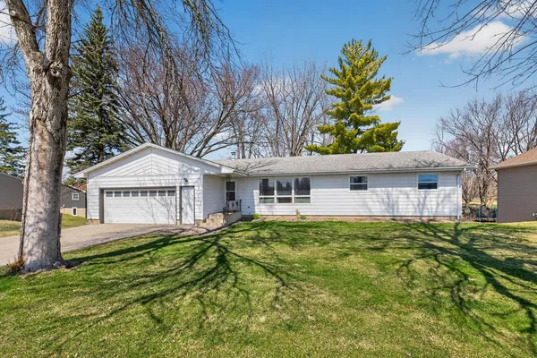 $250,000 | 420 5th Street Southeast, Pine Island, MN 55963