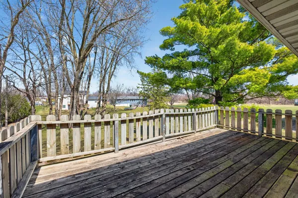 $250,000 | 420 5th Street Southeast, Pine Island, MN 55963