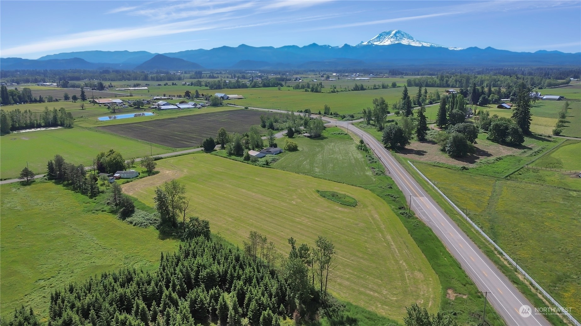 43205 196th Avenue Southeast Enumclaw, WA 98022 - Photo 2 of 30 a view of lake with mountain