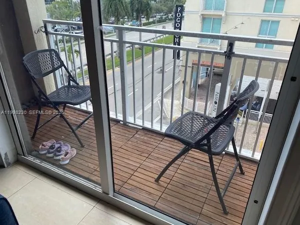 $4,150 | 7270 Southwest 88th Street, Unit B306, Miami, FL 33156