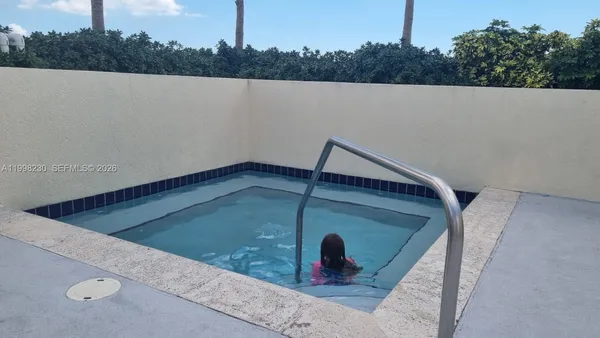 $4,150 | 7270 Southwest 88th Street, Unit B306, Miami, FL 33156
