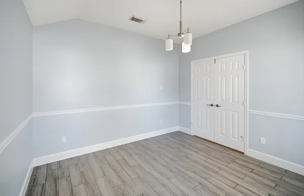 $2,600 | 3116 Creek Bank Lane, Pearland, TX 77581