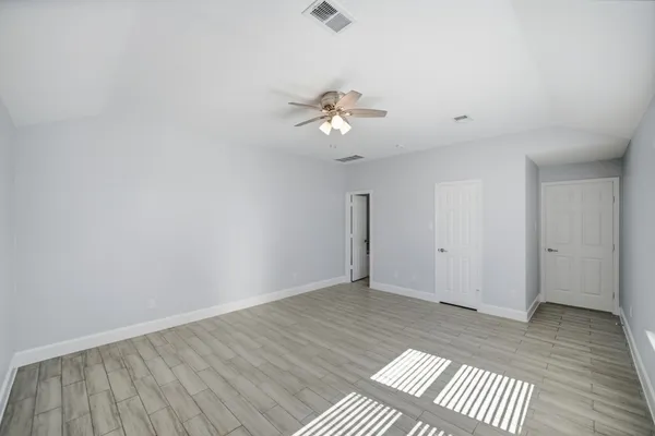 $2,600 | 3116 Creek Bank Lane, Pearland, TX 77581