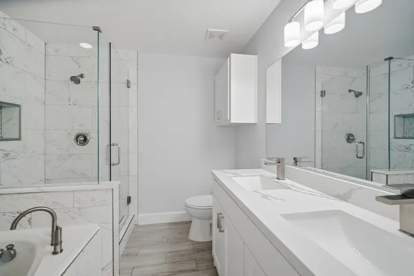 $2,600 | 3116 Creek Bank Lane, Pearland, TX 77581