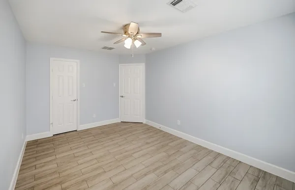 $2,600 | 3116 Creek Bank Lane, Pearland, TX 77581