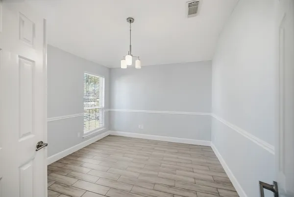 $2,600 | 3116 Creek Bank Lane, Pearland, TX 77581