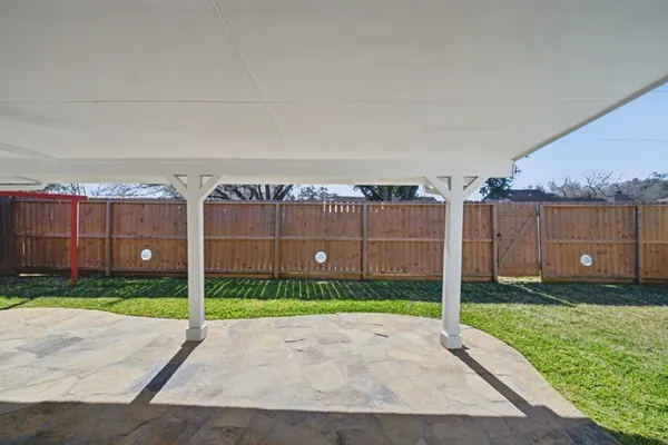 $2,600 | 3116 Creek Bank Lane, Pearland, TX 77581