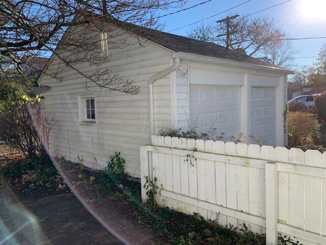 2071 Westover Road Columbus, OH 43221 - Photo 4 of 49 45