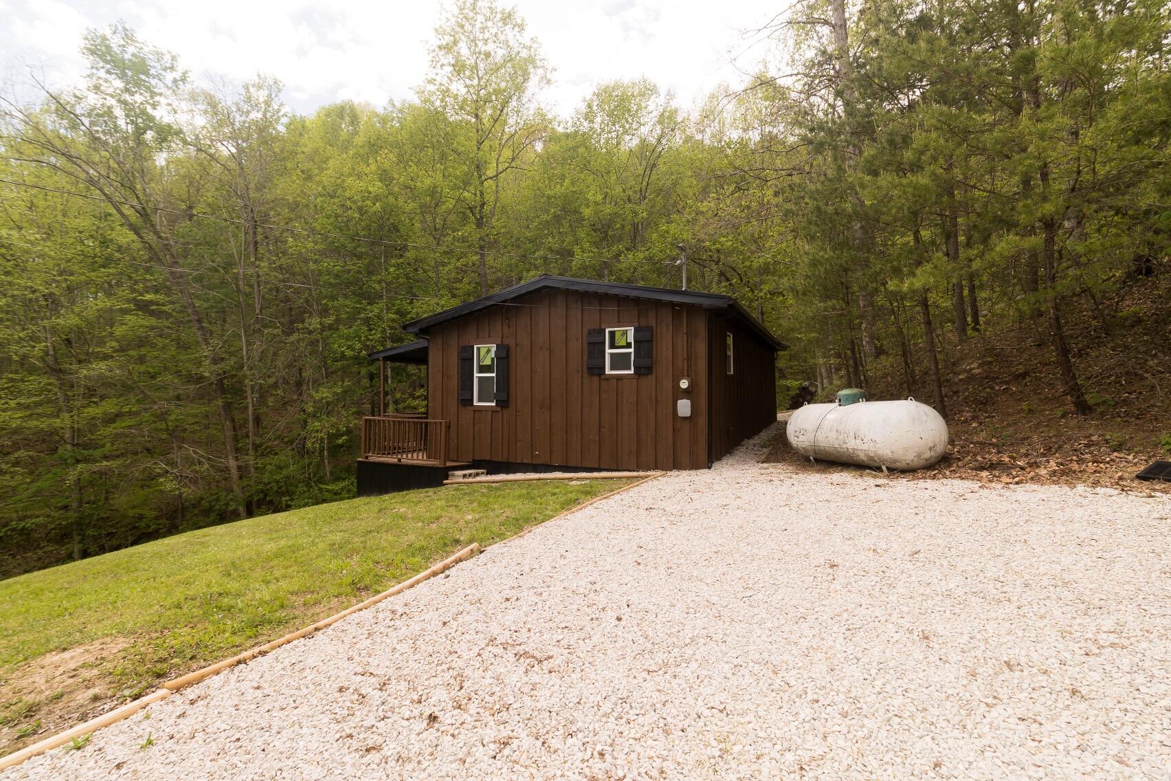 282 Major Wilhoit Road Frenchburg, KY 40322 - Photo 13 of 40 FO7A0050