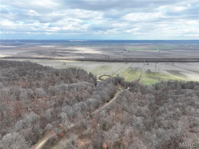 $948,945 | 210 Pcr 210, Perryville, MO 63775