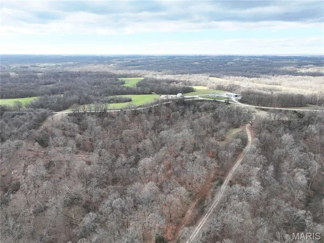 $948,945 | 210 Pcr 210, Perryville, MO 63775