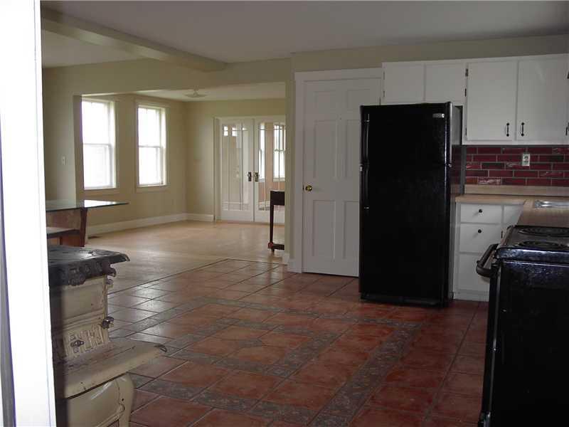 378 Washington Road Union, ME 04862 - Photo 4 of 8 Kitchen.