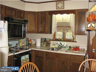910 Scotia Road Philadelphia, PA 19128 - Photo 3 of 9