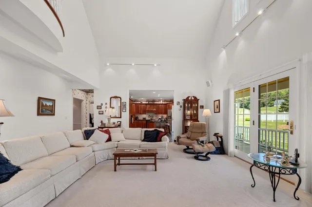 $1,182,000 | 109 Sugarwoods Road, Barre Town, VT 05641