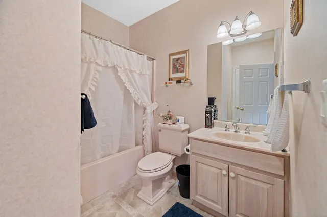 $1,182,000 | 109 Sugarwoods Road, Barre Town, VT 05641