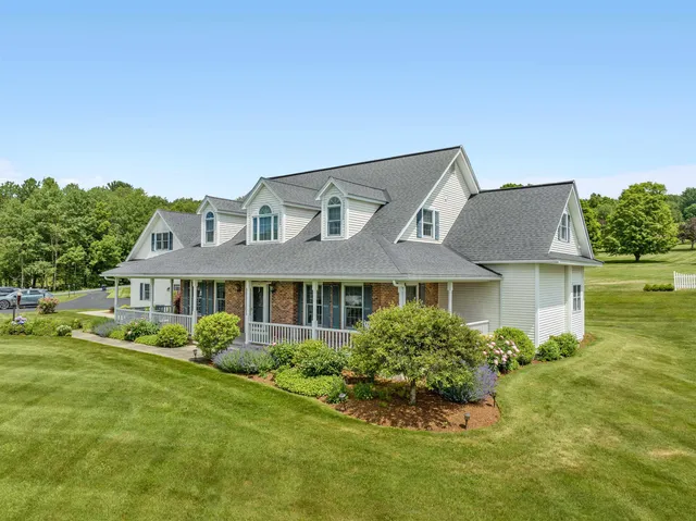 $1,182,000 | 109 Sugarwoods Road, Barre Town, VT 05641