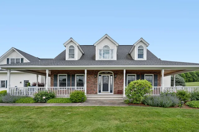 $1,182,000 | 109 Sugarwoods Road, Barre Town, VT 05641