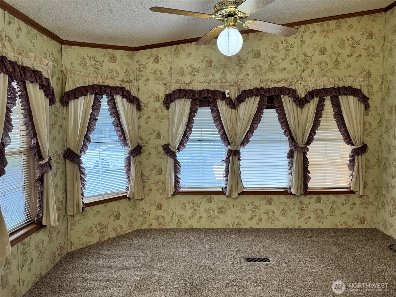2388 Sparrow Loop, Unit 155 Kelso, WA 98626 - Photo 8 of 22 a view of two couches with wooden floor