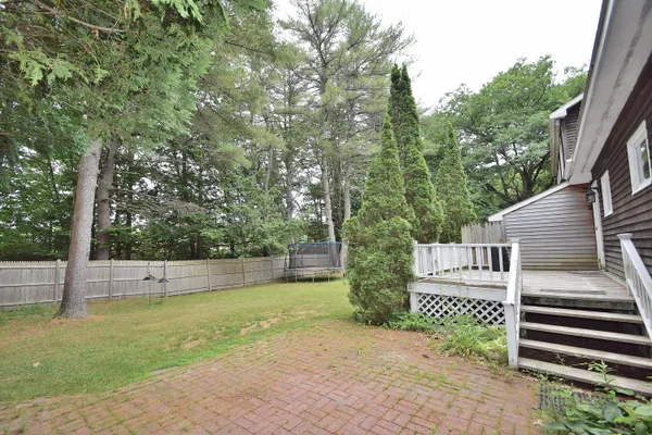 $750,000 | 10 Durham Road, Freeport, ME 04032