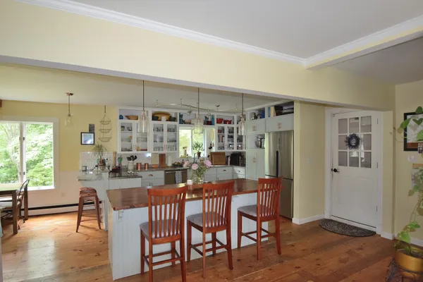 $750,000 | 10 Durham Road, Freeport, ME 04032