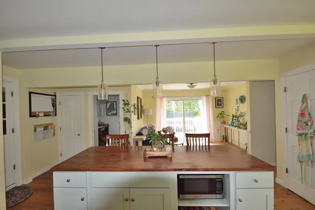 $765,000 | 10 Durham Road, Freeport, ME 04032