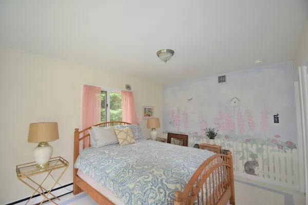 $750,000 | 10 Durham Road, Freeport, ME 04032