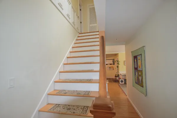 $750,000 | 10 Durham Road, Freeport, ME 04032